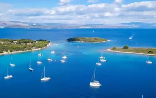 Blue Lagoon group tour 01